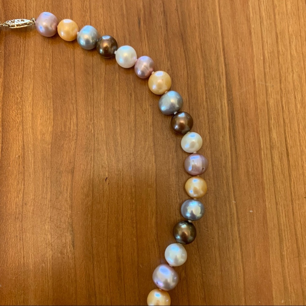 Genuine Pearl Necklace - Picture 6 of 6